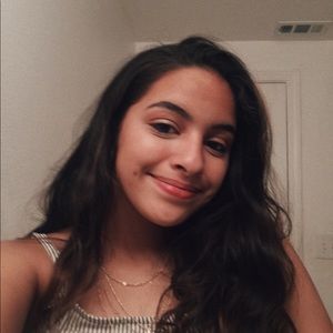 Meet your Posher, Janessa